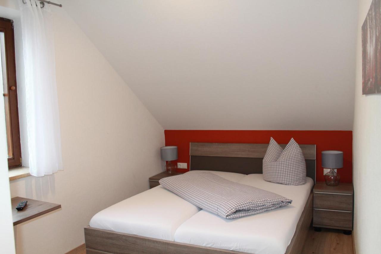 Gnadental-Stuberl Hotell Grossaitingen Exteriör bild