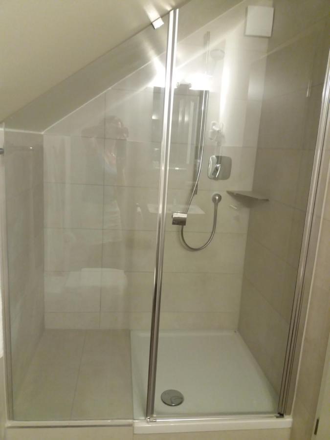 Gnadental-Stuberl Hotell Grossaitingen Exteriör bild