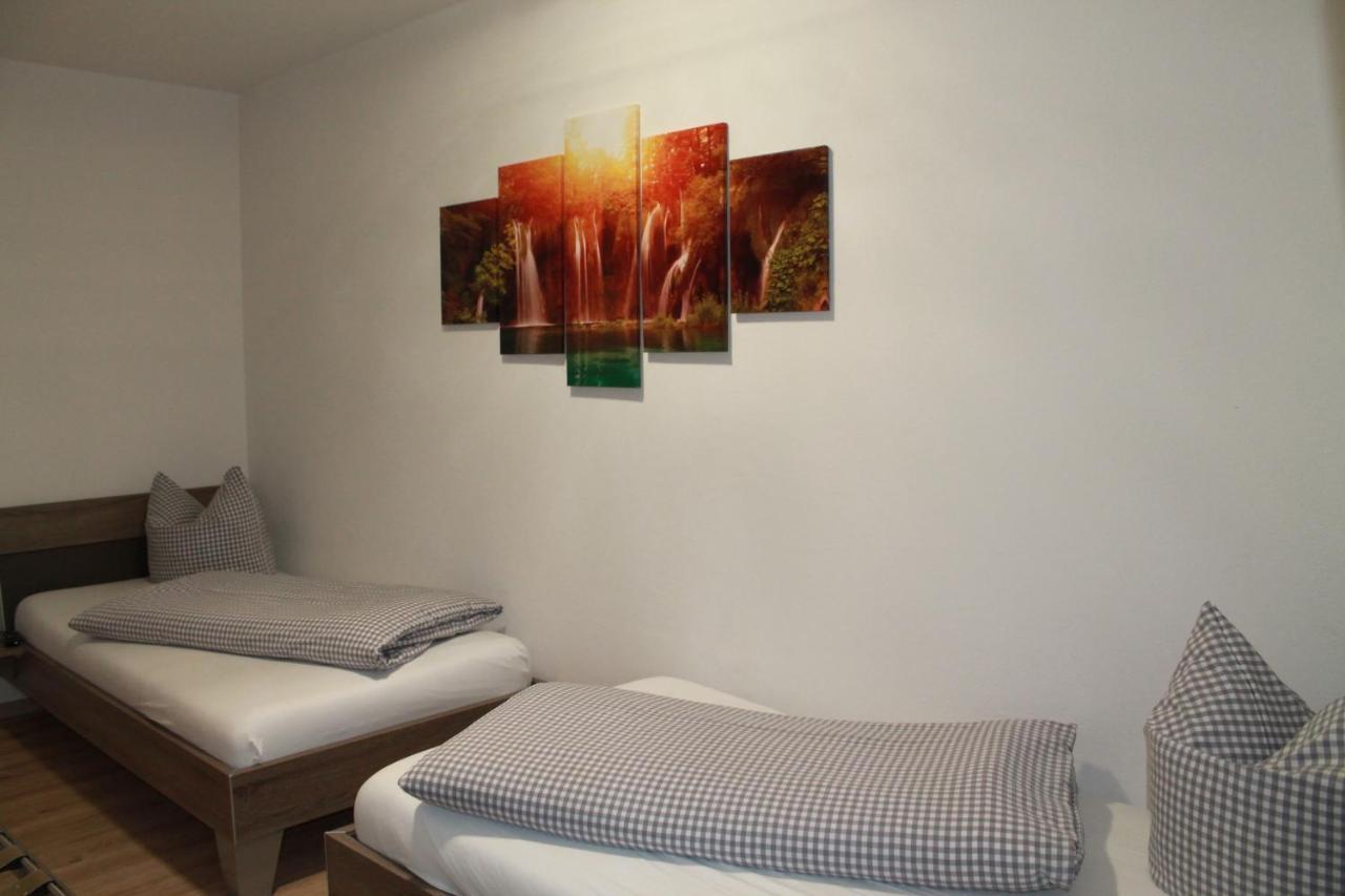 Gnadental-Stuberl Hotell Grossaitingen Exteriör bild