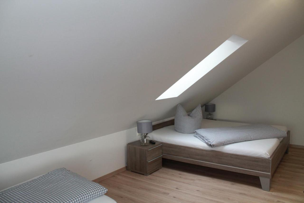 Gnadental-Stuberl Hotell Grossaitingen Exteriör bild