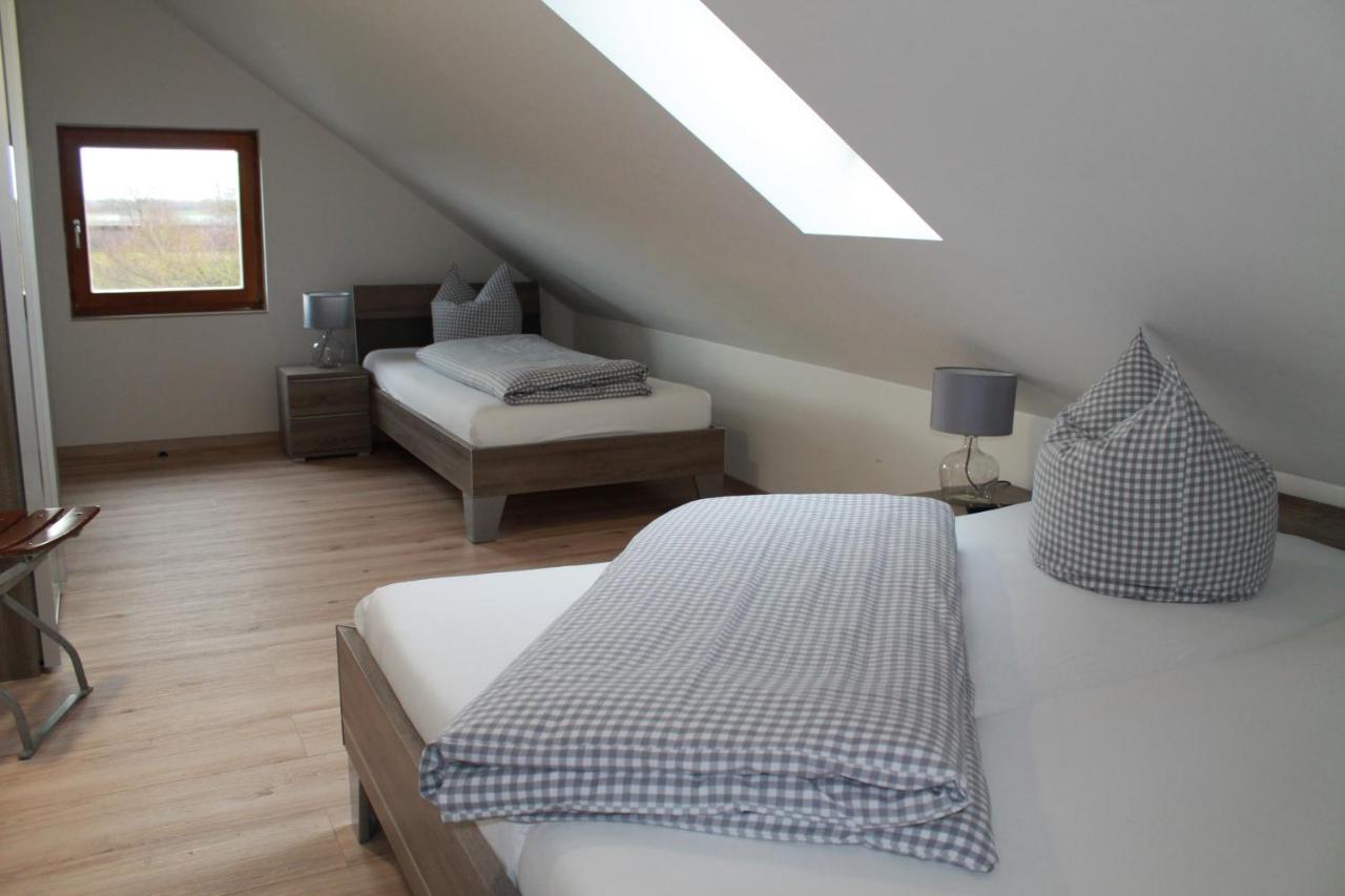 Gnadental-Stuberl Hotell Grossaitingen Exteriör bild